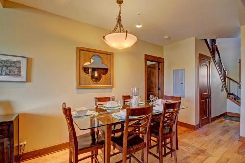 B202 Watertower Place Townhouse