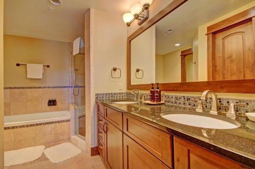 B202 Watertower Place Townhouse