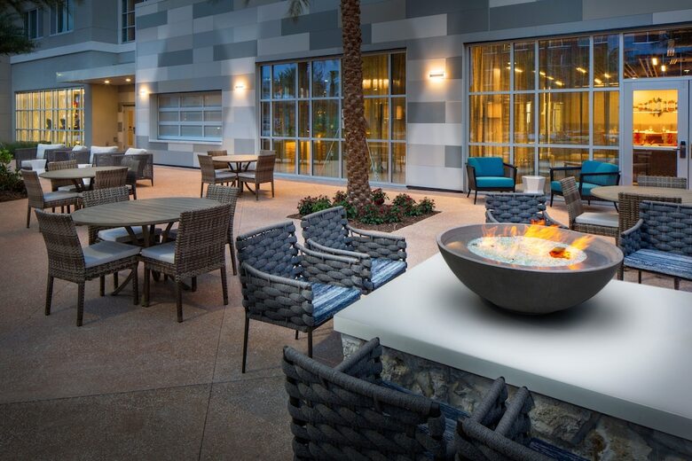 Hotel Indigo Gainesville-celebration Pointe