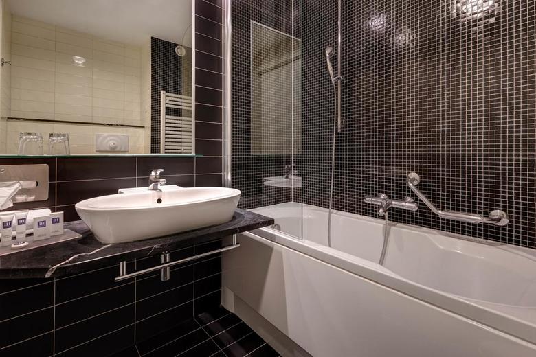 Hotel Holiday Inn East