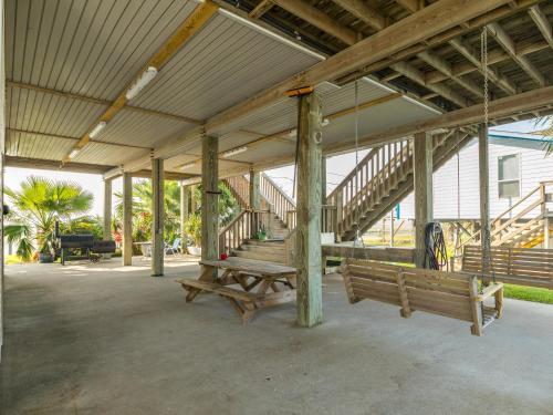 11628 Sportsman Road Home