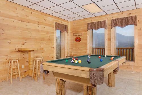 Splash Mansion #500 - Five Bedroom Cabin