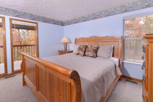 Love & Laughs #11 - Seven Bedroom Cabin