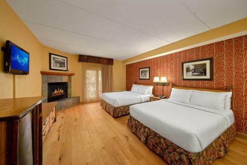 Hotel Bearskin Lodge On The River