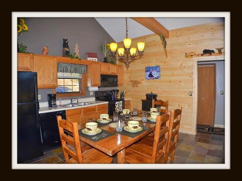 Rast Court Cabin 1016