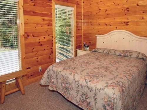Awesome Views #701 - Six Bedroom Cabin