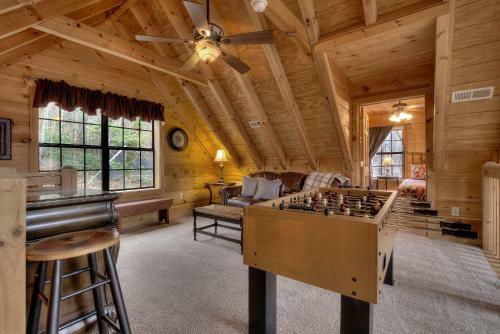Above It All #446 - Four Bedroom Cabin