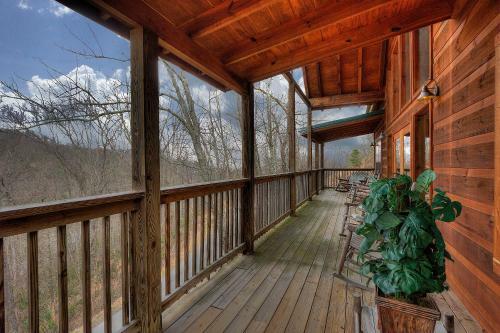 Above It All #446 - Four Bedroom Cabin