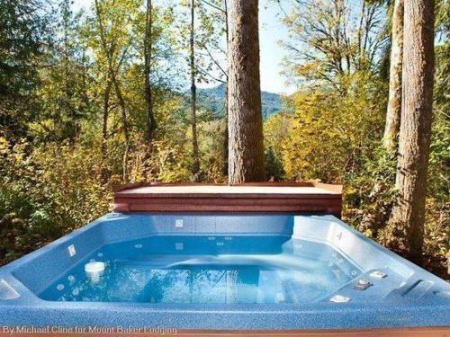 Holiday Home 44mbr Rustic Cabin With A Hot Tub