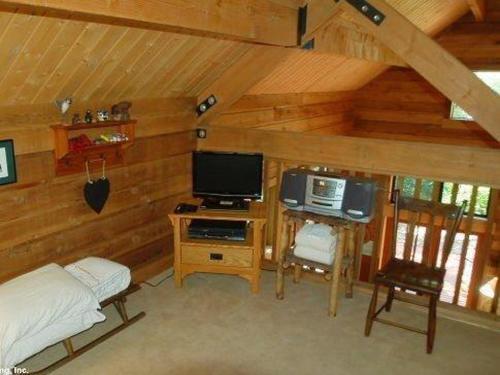 Holiday Home 44mbr Rustic Cabin With A Hot Tub
