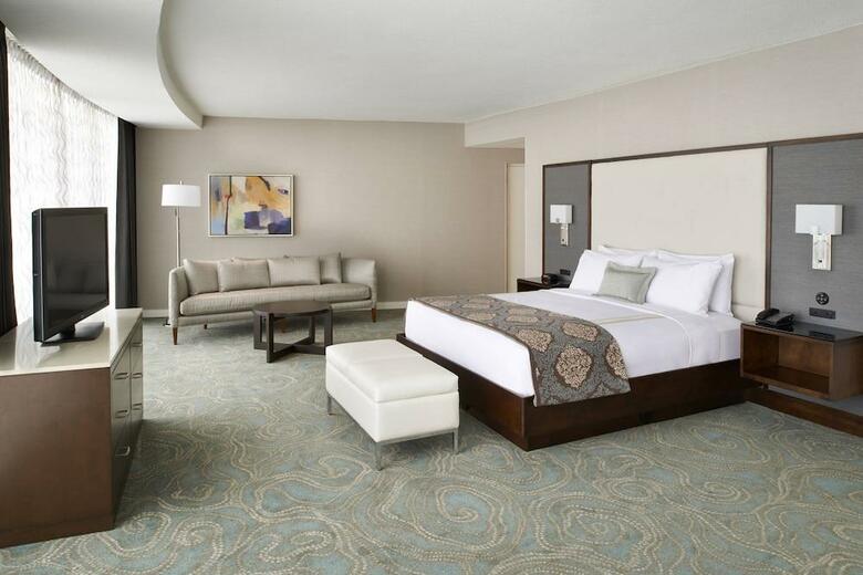 Hotel Detroit Marriott At The Renaissance Center