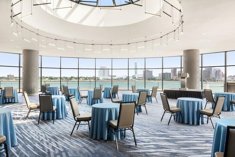Hotel Detroit Marriott At The Renaissance Center