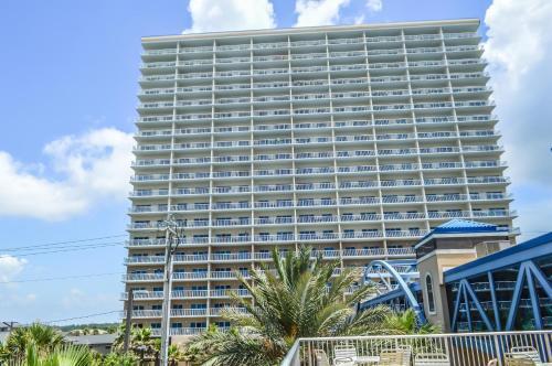 Apartamento Crystal Tower Unit 1207