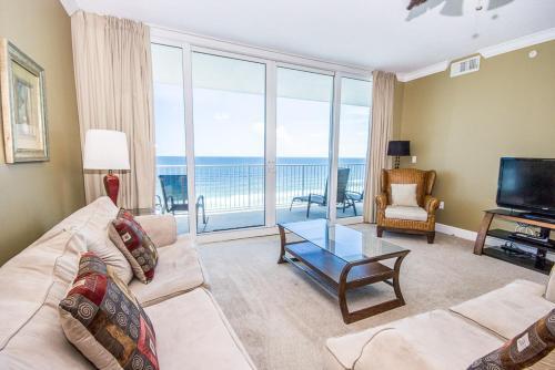 San Carlos 801 Apartment
