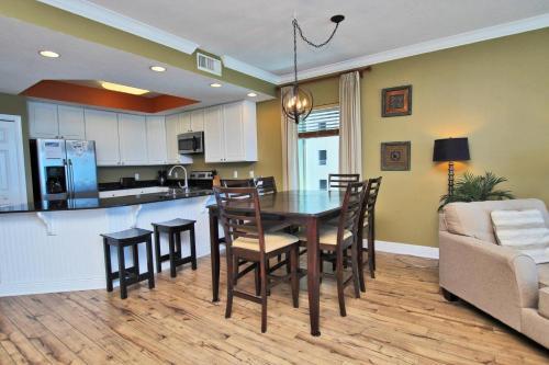 San Carlos 801 Apartment