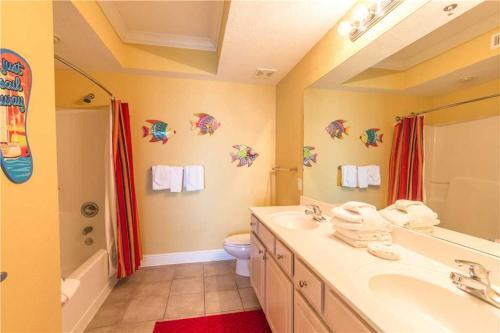 Apartamento Crystal Shores West 808