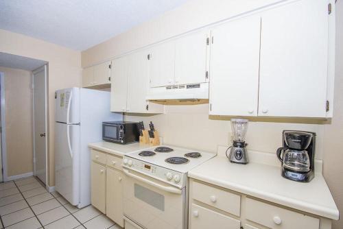 Island Shores 651 Apartment