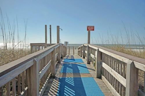 Crystal Shores West 1007 Apartment