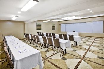 Hotel Holiday Inn Express Detroit Warren