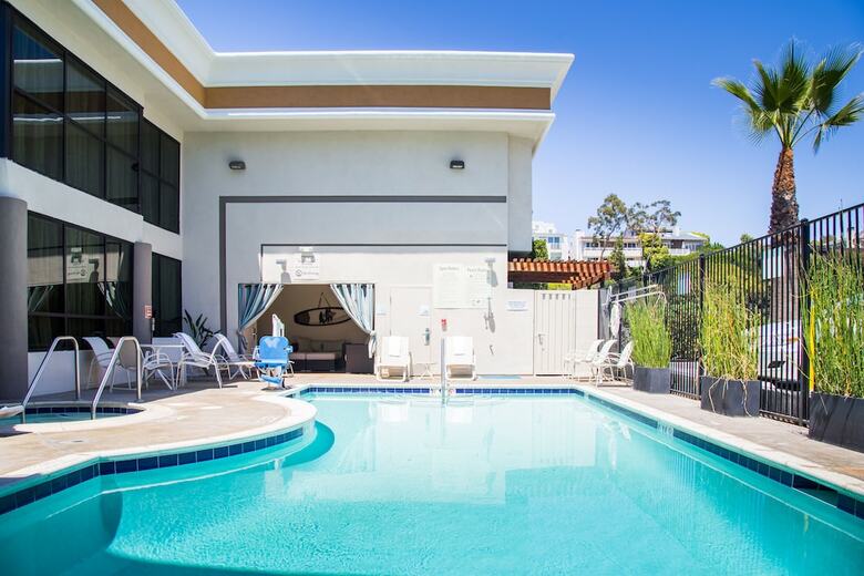 Hotel Holiday Inn Express Newport Beach