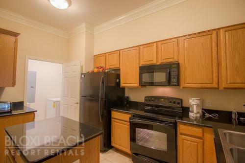Legacy I 102 - Two Bedroom Apartment