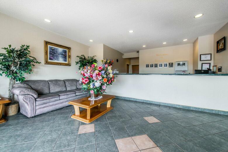 Hotel Econo Lodge Airport