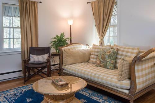 Brightwaters: Verandah