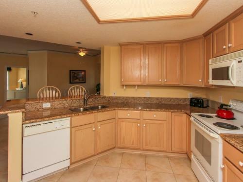 Villa 3206 Windsor Court South