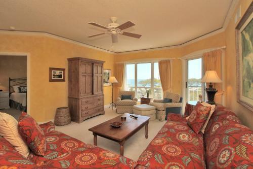 Villa 4506 Windsor Court North