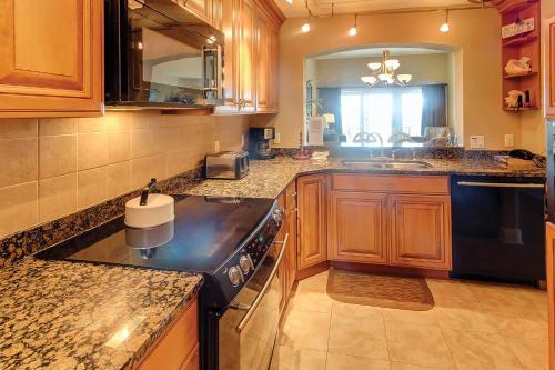 Shorewood 536 Villa