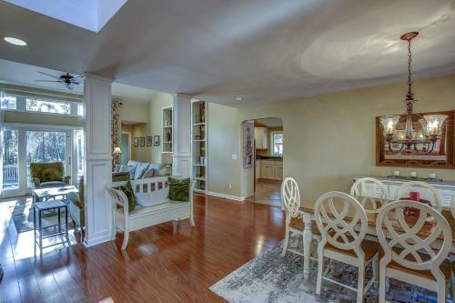 48 Kingston Rd