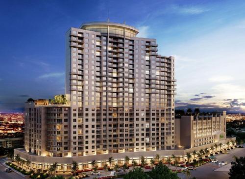 Aparthotel Luxury 2 Br Condos W/ Balcony
