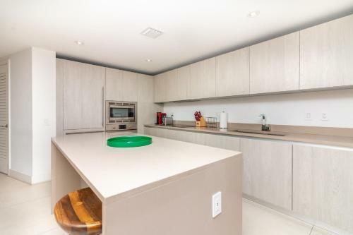 Hotel Private Ocean Condos At Hyde Beach Resort & Residences