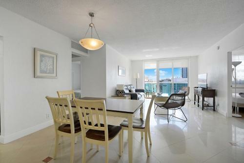 Apartamento 2 Bedrooms 2 Full Bathrooms Apt. On The Beach