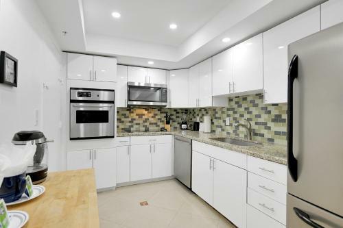 Apartamento 2 Bedrooms 2 Full Bathrooms Apt. On The Beach