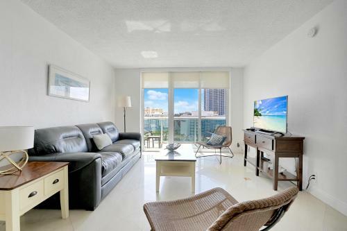 Apartamento 2 Bedrooms 2 Full Bathrooms Apt. On The Beach