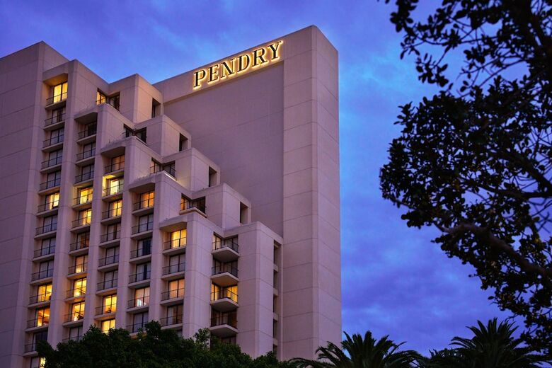 Hotel Island Newport Beach