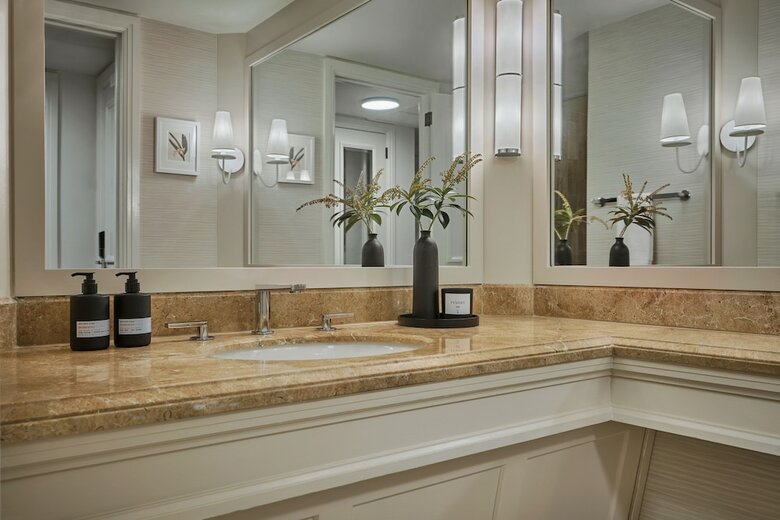 Hotel Island Newport Beach