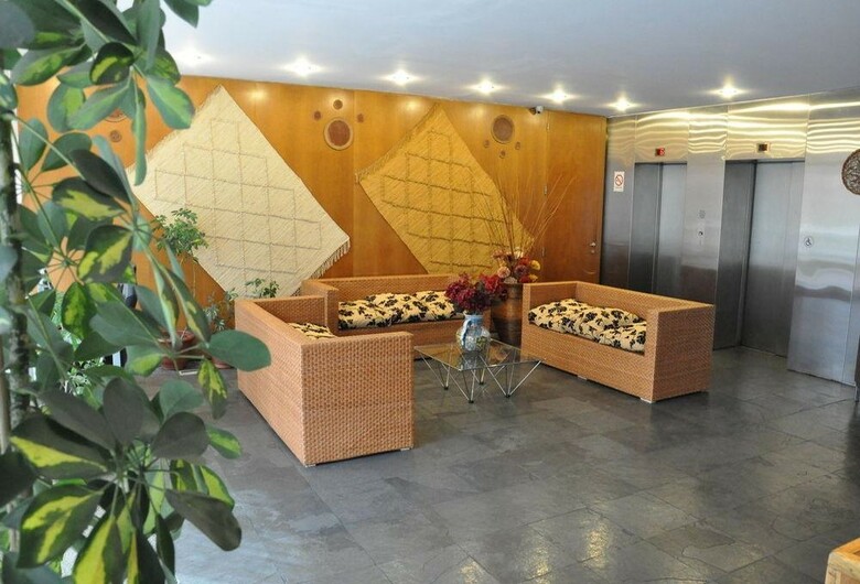 Aparthotel Versalles Suites