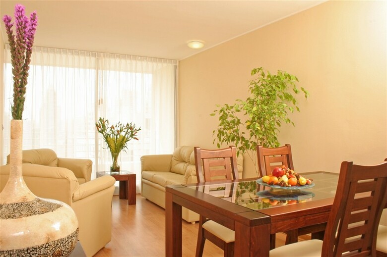Aparthotel Versalles Suites