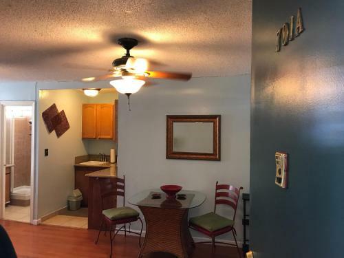 Apartamento Waikiki Whale Watcher Apts 701a