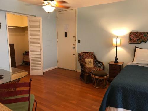 Apartamento Waikiki Whale Watcher Apts 701a