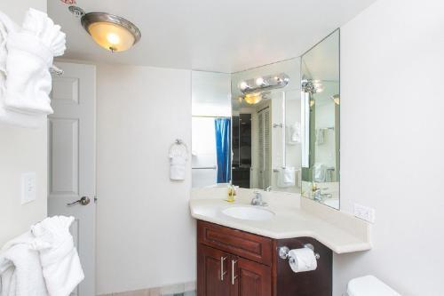 Ilikai Tower 705 City View 1br