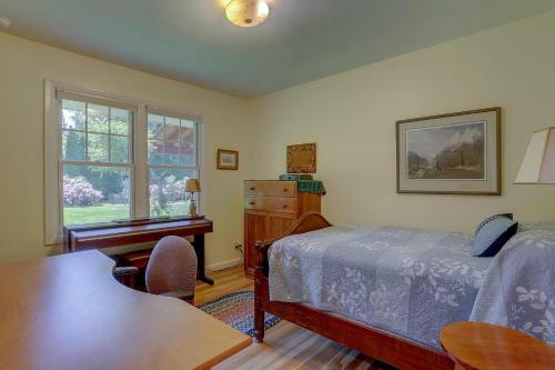 Living Color Cottage