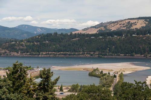 Raven’s Vw-river Vw-ac-3br/2.5b