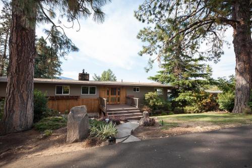 Panorama-rvr/mtn Vw-4br/3ba