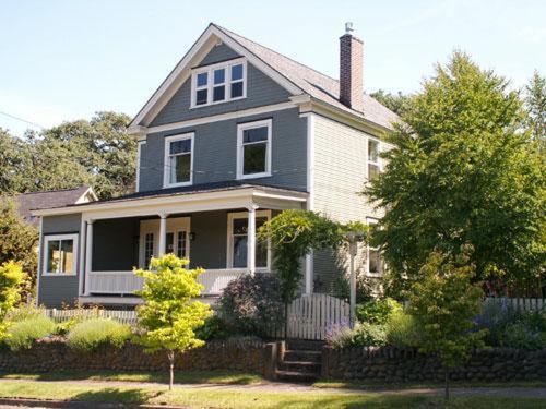 Pendy Pl-rvr/mtn Vw-4br/2ba