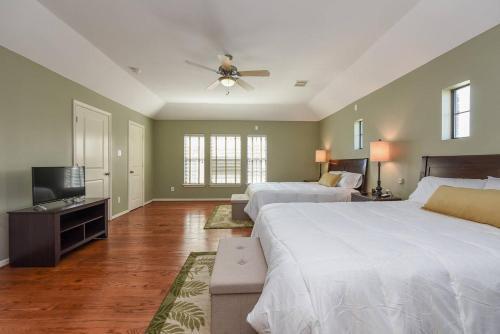 Apartamento Centrally Located(eado) Condo W/balcony- Sleeps 12