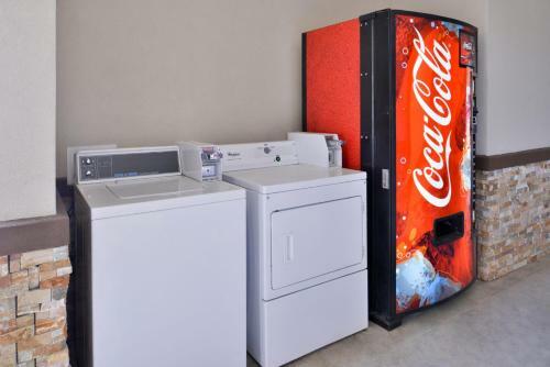 Hotel Americas Best Value Inn And Suites-humble