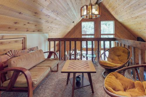 Cedar Creek Cabin